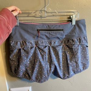 Lululemon polka dot shorts size 8